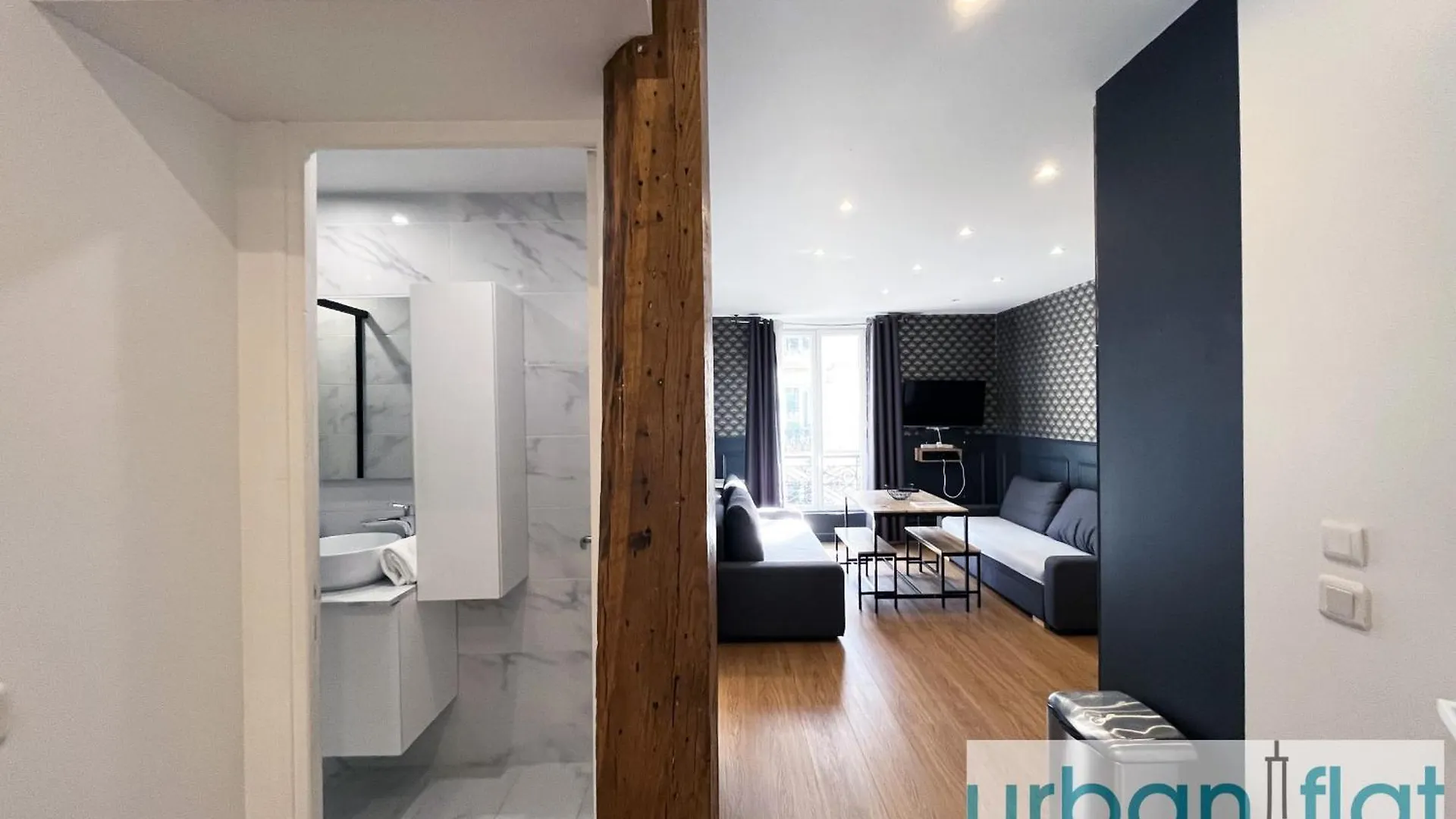 Urban Flat 18 - Charming 2bdr Parisian * פריז