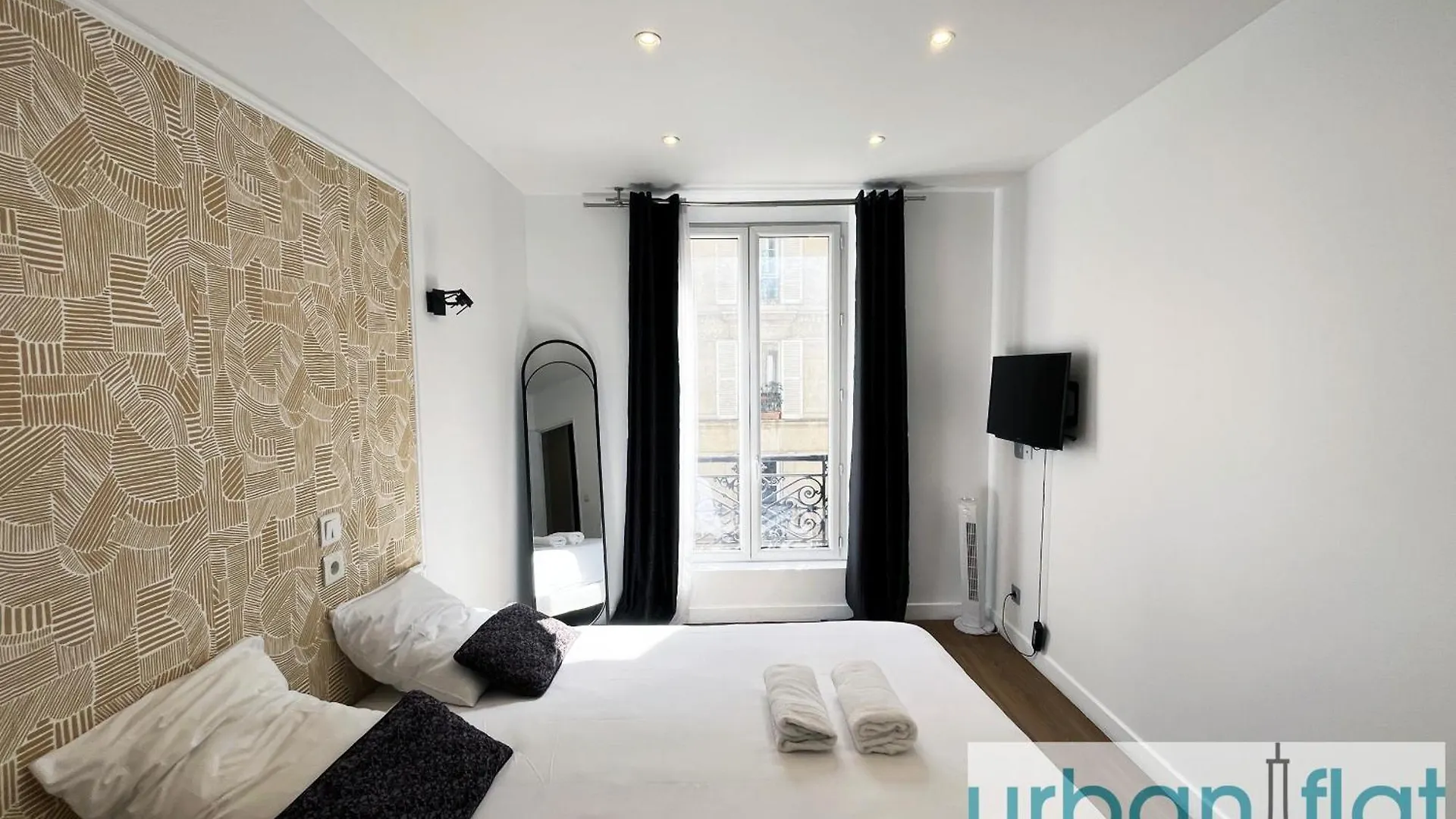 Urban Flat 18 - Charming 2bdr Parisian Apartment *